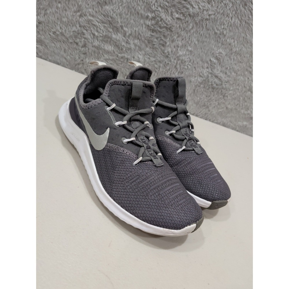 Nike Running Shoes Women Size 6 Gray FREE TR 8 GUNSMOKE 942888-005 Sneaker